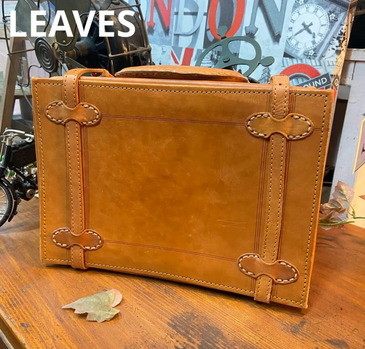 名古屋　中村区　LEAVES (リーブス) 牛革トランク　リサイクルショップ　買取　シンプー