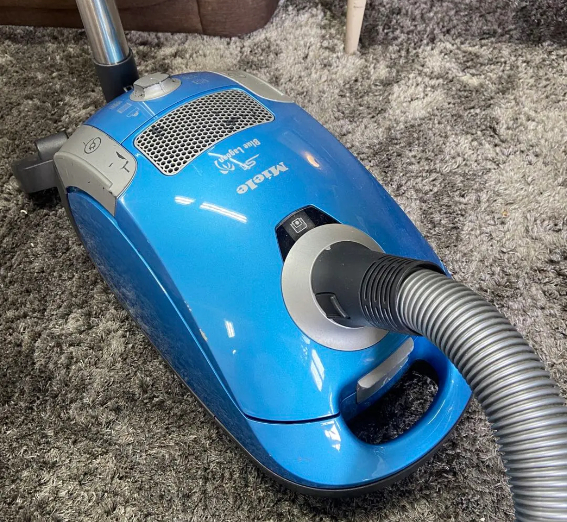 名古屋　中川区　ミーレ Miele S4210 紙パック掃除機 ブルー ドイツ製　リサイクルショップ　買取　シンプー