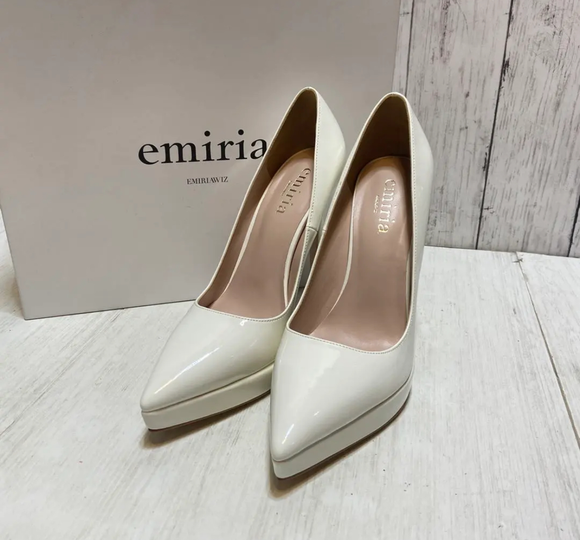 名古屋　清須　EmiriaWiz エミリアウィズ ハイヒール パンプス　エナメル　リサイクルショップ　買取　シンプー
